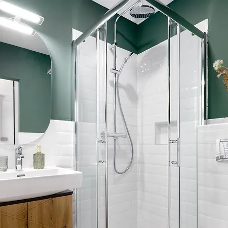 Design-apartment In Mit Balkon *